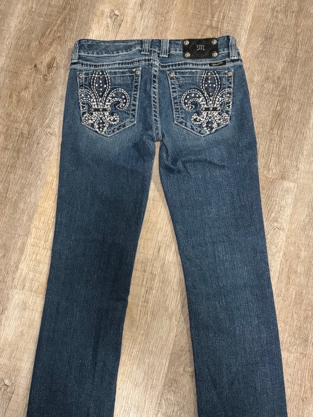 Vintage 2006 Miss Me Fleur De Lis Embellished Straight Leg Jeans Size 29/32
